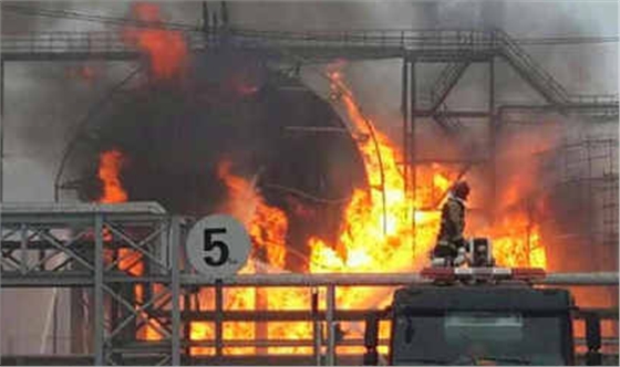 石化厂爆炸 石化厂爆炸